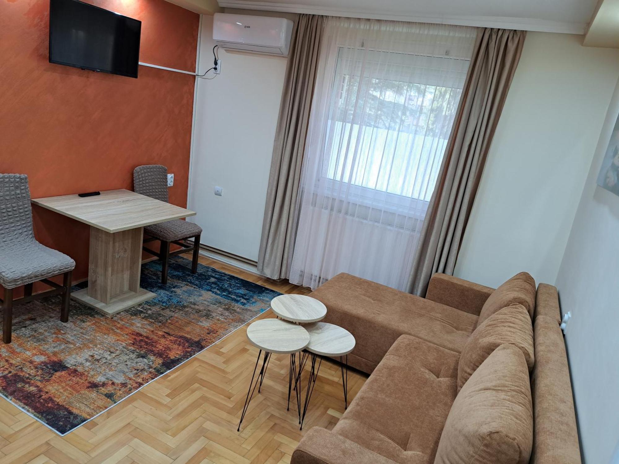 Apartman Borsalino Subotica Apartment ภายนอก รูปภาพ